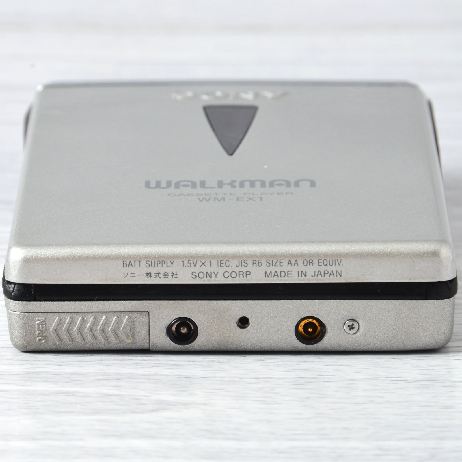 ジャンク　SONY カセットウォークマン WM-2 シルバー SONY カセットウォークマン WM-GX822 ジャンク - メルカリ