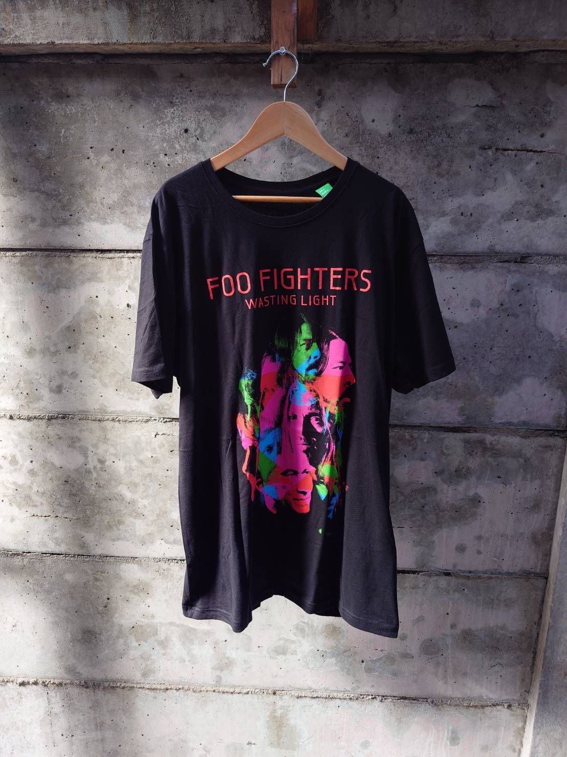 フーファイターズ_FOO FIGHTERS 新品オフィシャルTシャツ