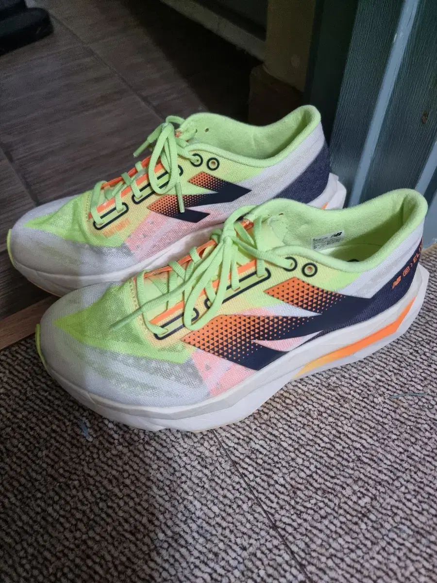 New Balance ニューバランス フューエルセル SC エリート v4 ランニングシューズ