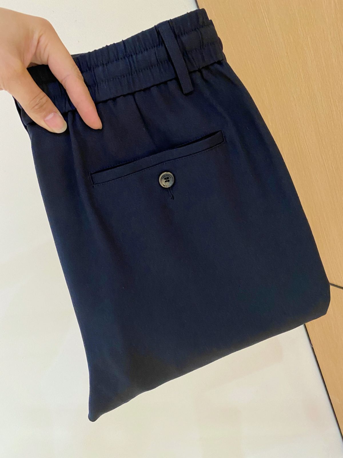 カジュアルパンツ ドローストリング付き