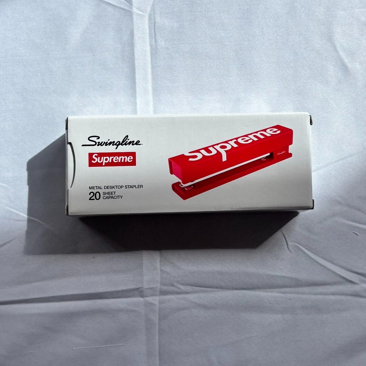 【新品未使用】supreme ホチキス 20ss Supreme Swingline Stapler シュプリーム スイングライン