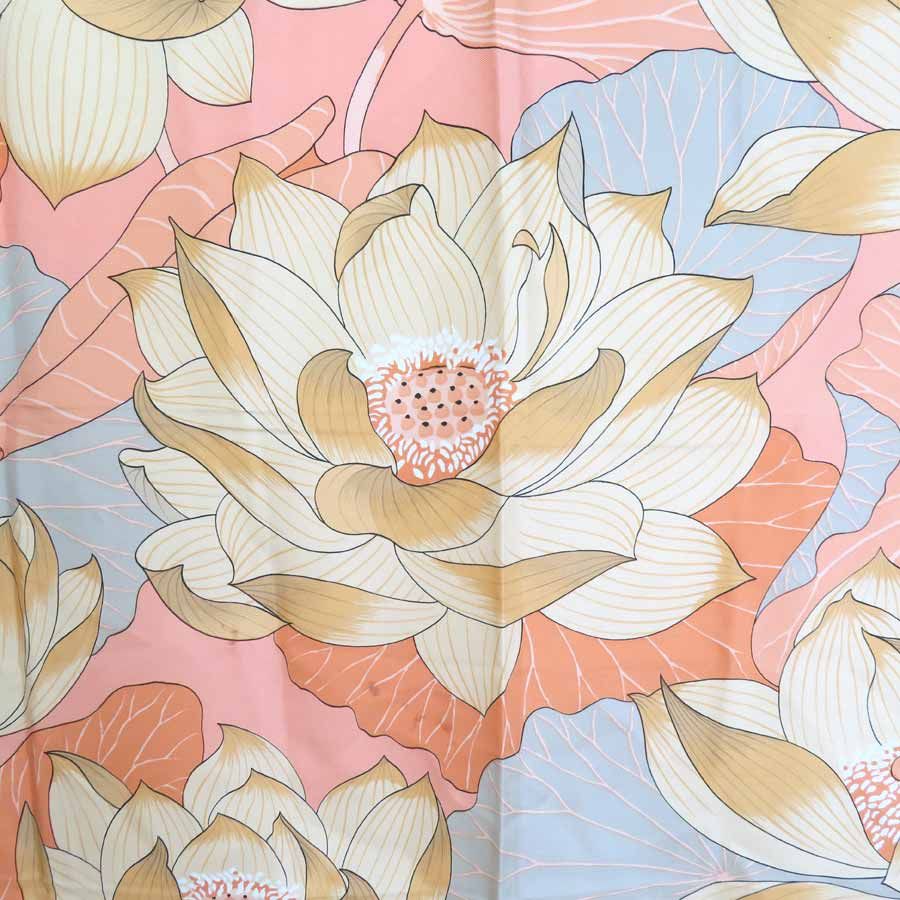 【未使用品】Hermèsエルメススカーフ カレ90FLEURS DE LOTUS HERMES エルメス カレ90 FLEURS DE LOTUS 蓮の花 シルク