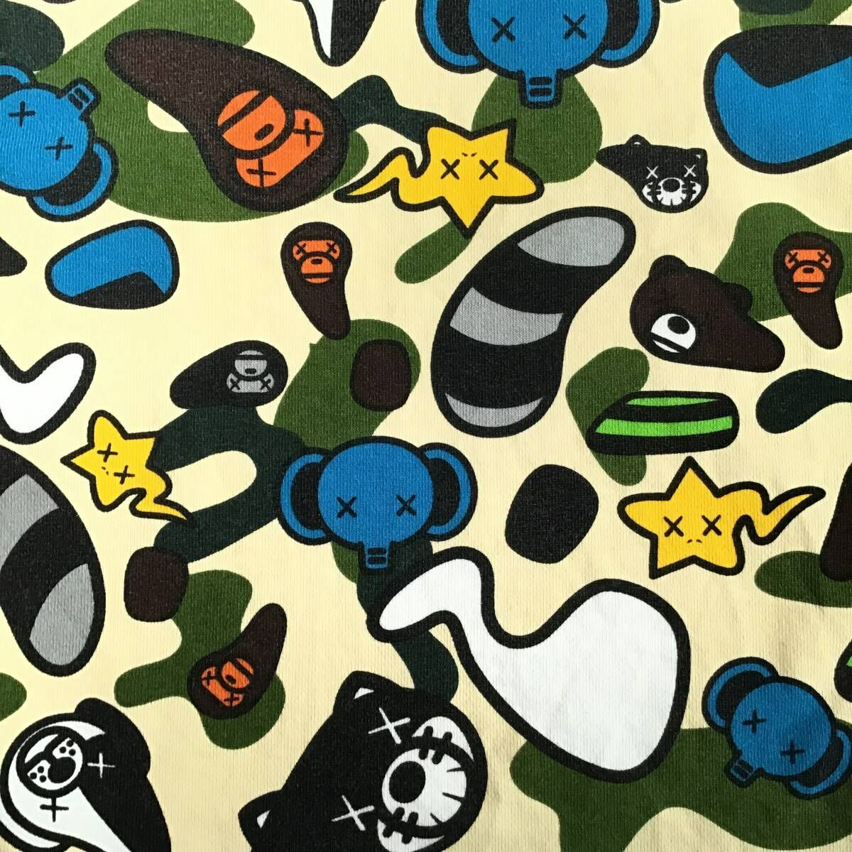 APE BAPE KAWS BABY MILO チノパン　パンツ　L アニマル APE BABY MILO BAPE KAWS チノパン パンツ アニマル M