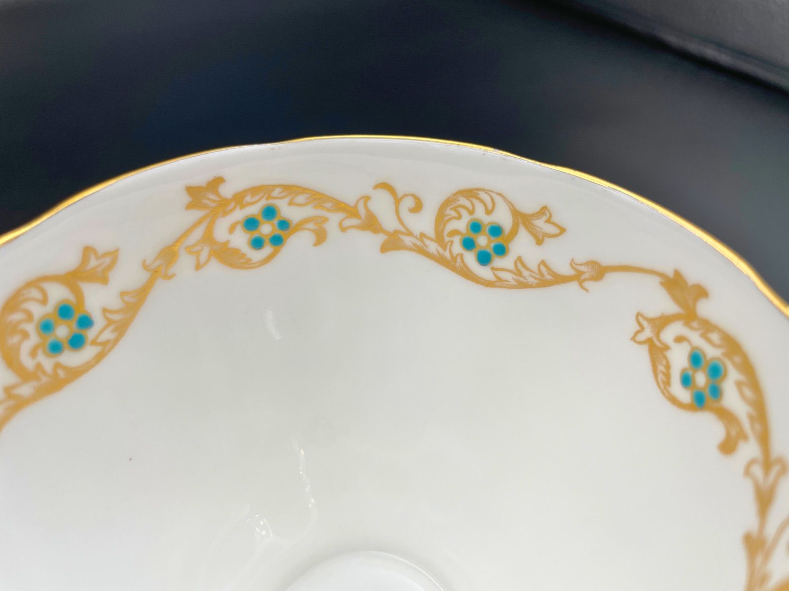 中国古美術・純手描き金陶花瓶・大明成化紋・箱付き・稀有品・ 置物・観賞瓶・文房具 中国古美術・純手描き金陶花瓶・大明成化紋・箱付き・稀有品