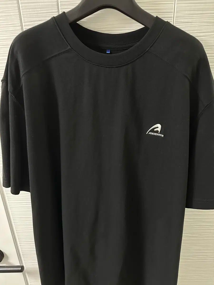 [ADERERROR] A-peec logo t-shirt ☆送料込☆ ADER ERROR(アーダーエラー) A ー peec ロゴ Tシャツ - メルカリ
