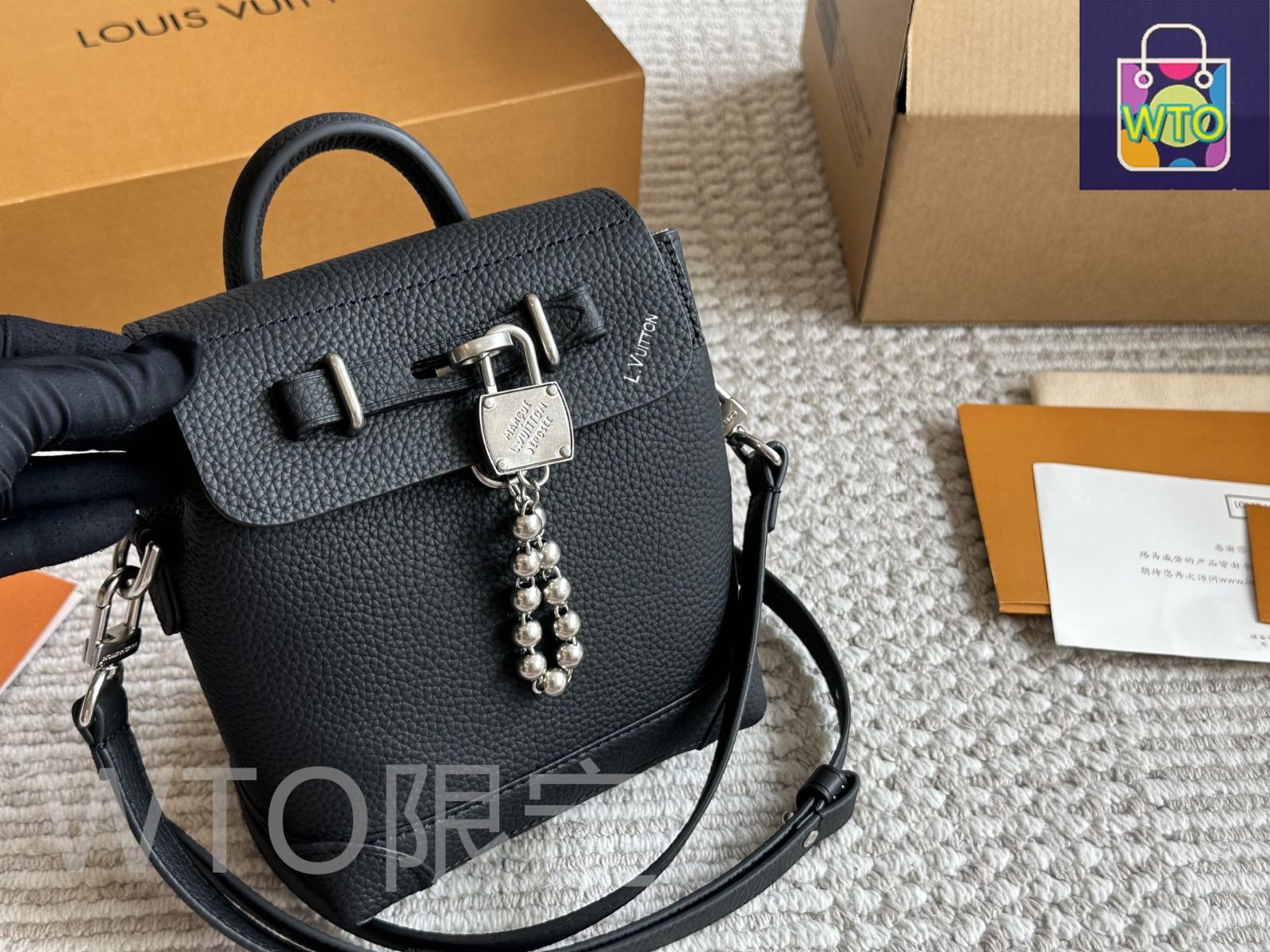 【送料無料】Louis Vuitton スチーマーバッグ 15 Louis Vuitton Steamer 15 Black in Calfskin with Silver-tone - US