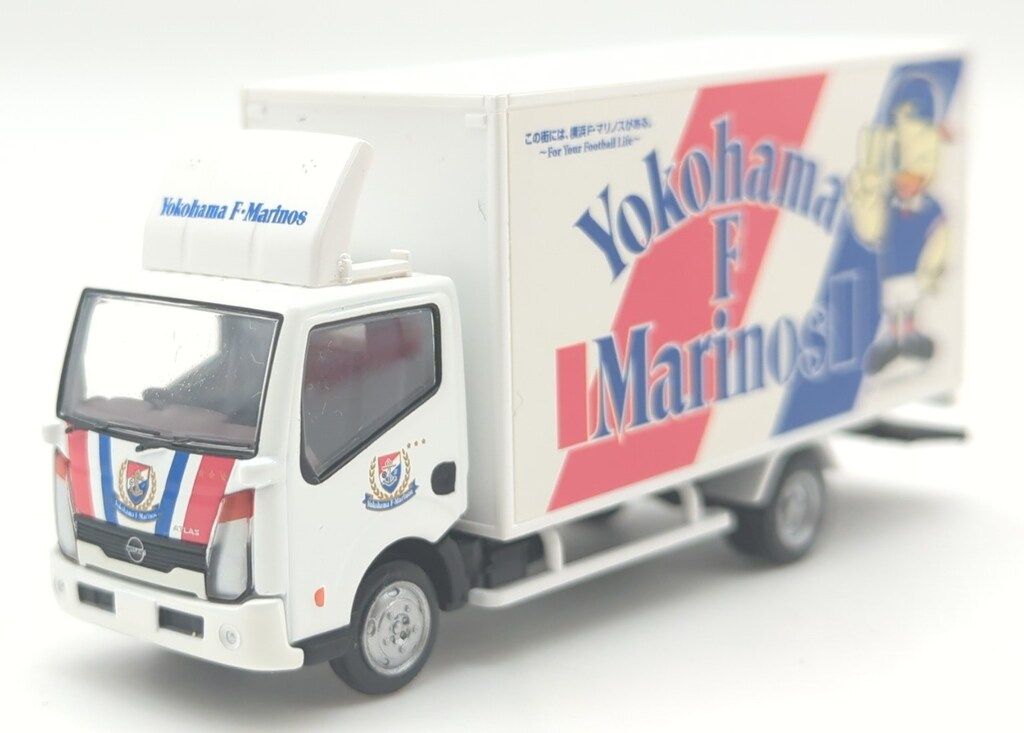 TOMYTEC/横浜マリノス TOMICA LIMITED VINTAGE NEO 日産アトラス
