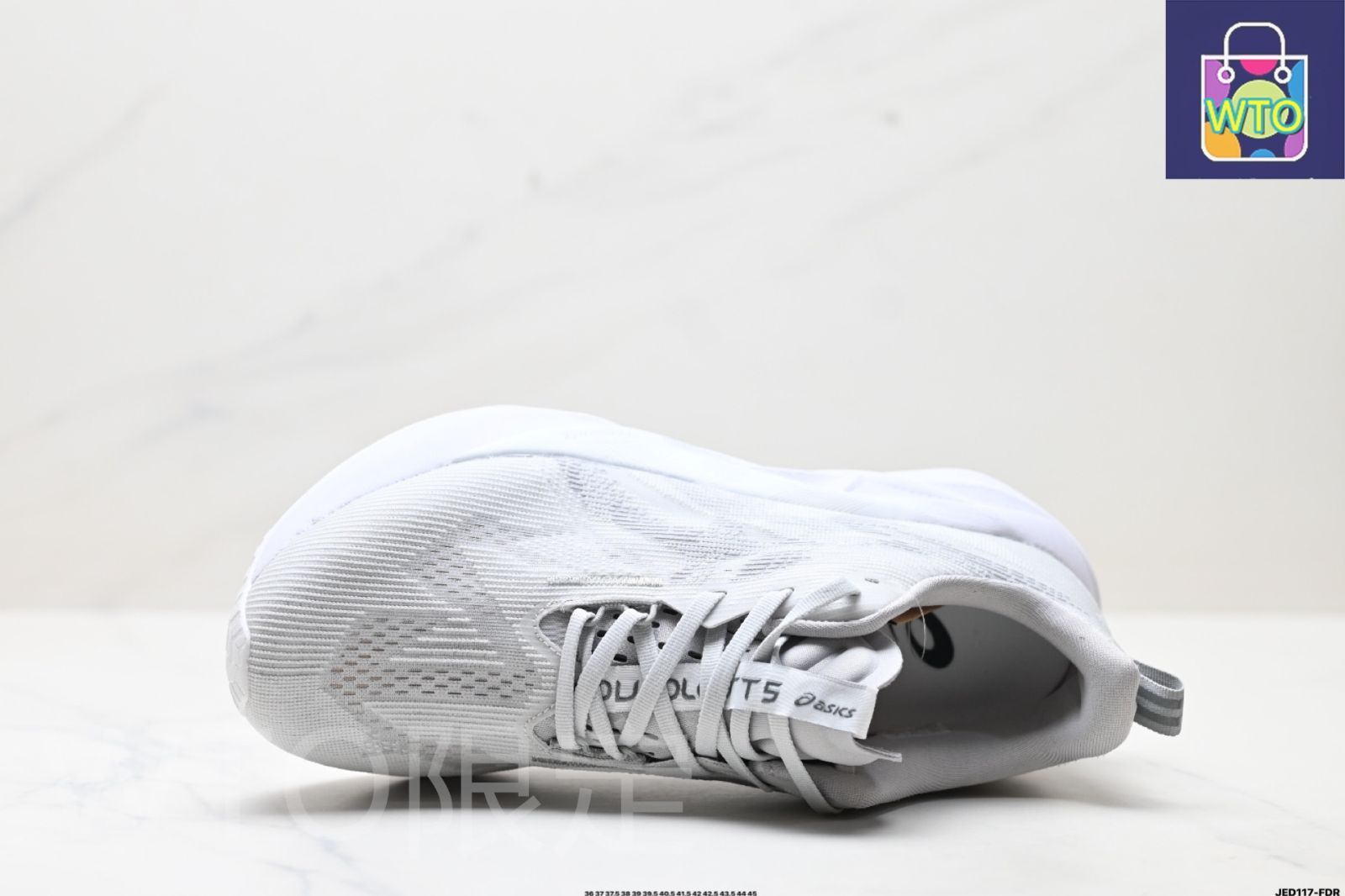 未使用品ASICS NOVABLAST 5ランニングシューズ ホワイト　27cm ASICS アシックス asics ランニングシューズ メンズ