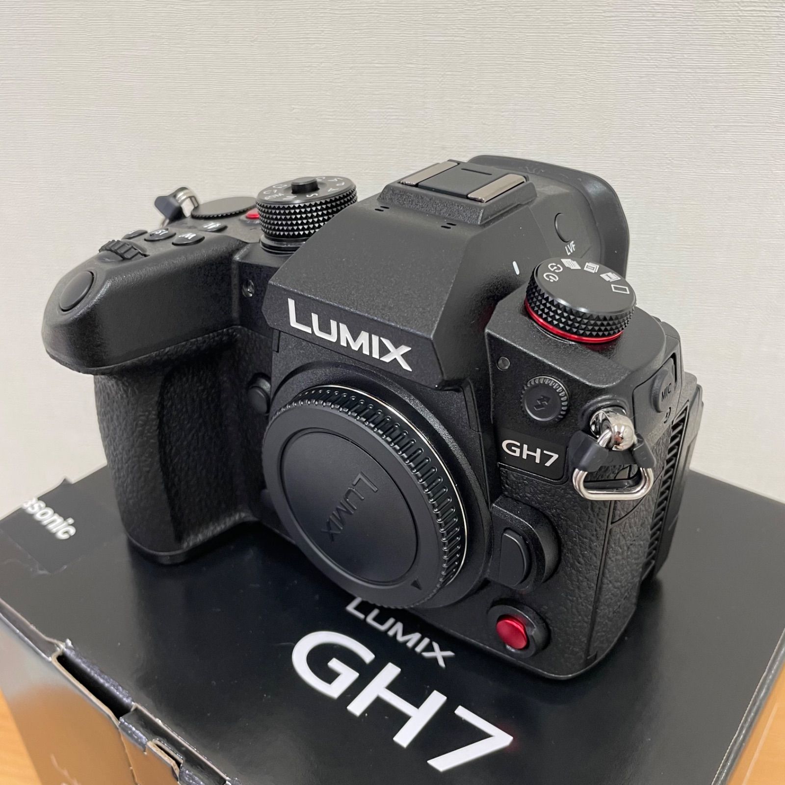 □パナソニック Panasonic DC-GH7 LUMIX デジタル 一眼レフ カメラ