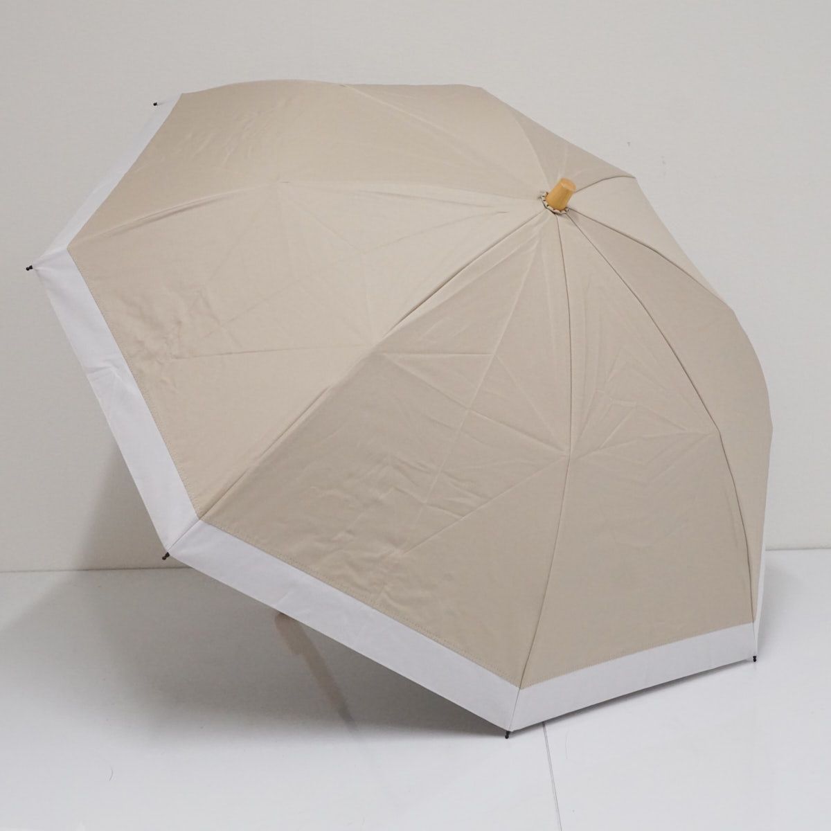 サンバリア100 完全遮光折日傘 USED美品 2段折 コンビ ベージュ