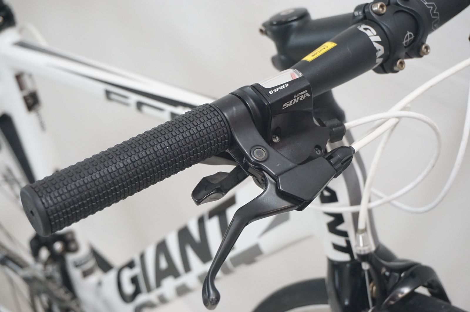 GIANT 「ジャイアント」 FCR1 2014年モデル フラットバーロード