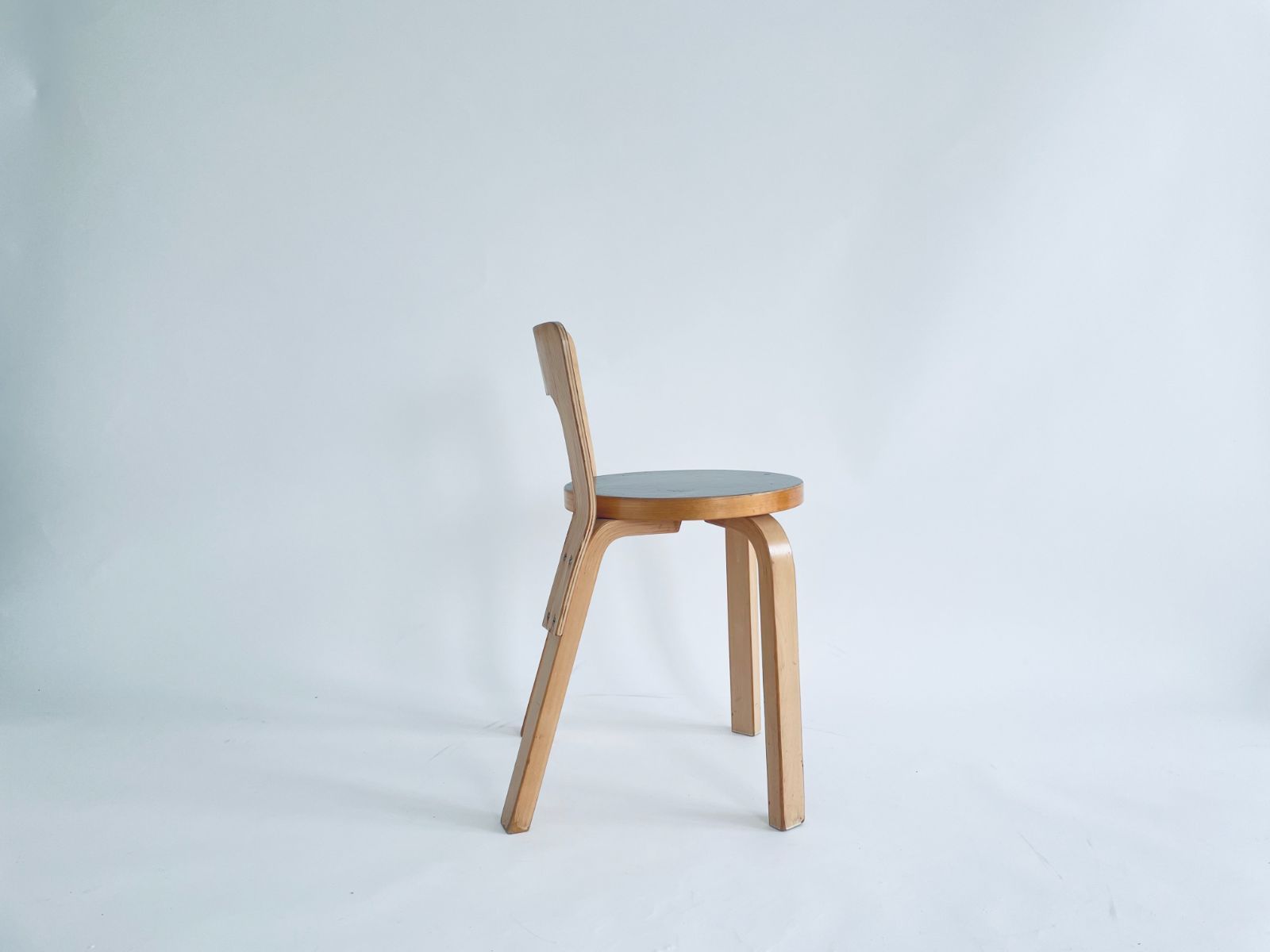 Alvar Aalto / Chair 65 リノリウム artek 北欧ヴィンテージ - メルカリ