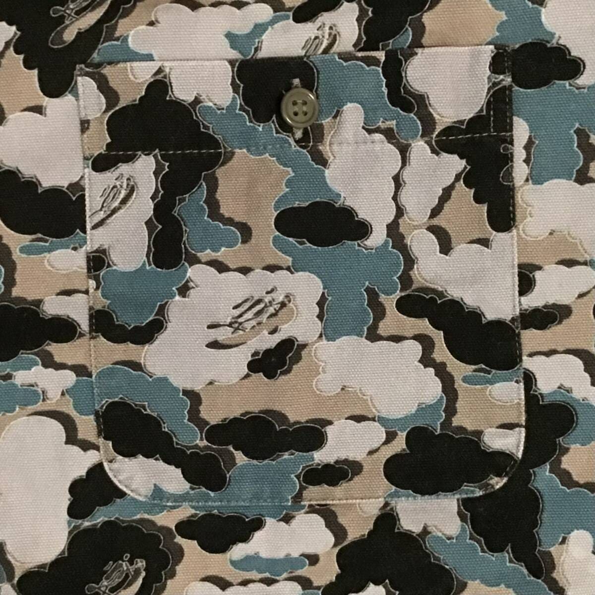 KAWS BAPE Cloud camo ワークシャツ カウズ ☆XL☆ KAWS × BAPE Cloud camo ワークシャツ グレー a bathing ape