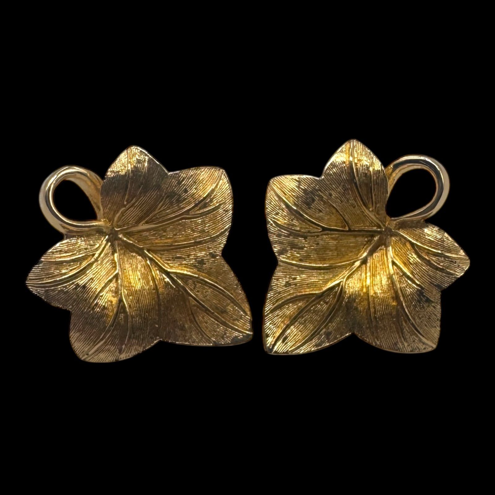 Christian Dior クリスチャンディオール ゴールド ピアス リーフ モチーフ ヴィンテージ ジュエリー