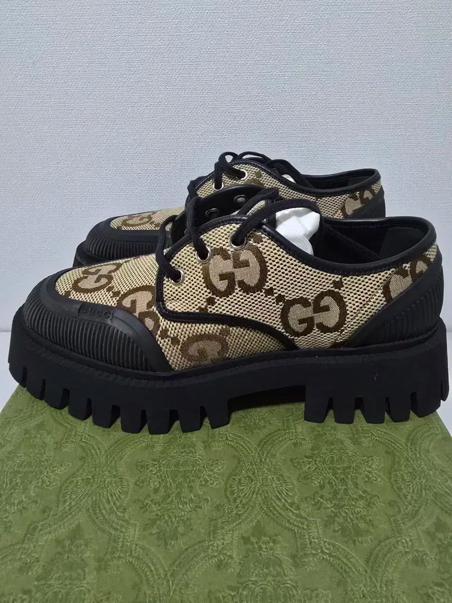 GUCCI