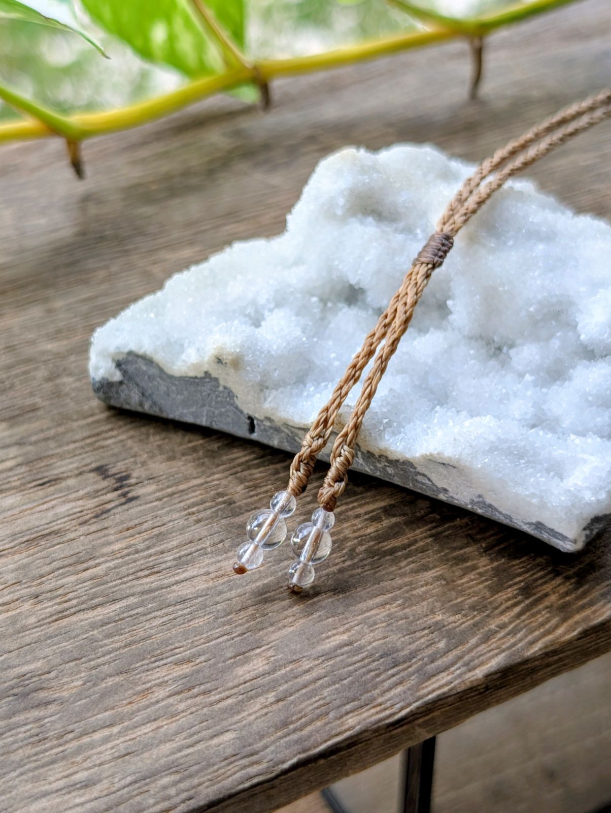 マクラメ編みネックレス