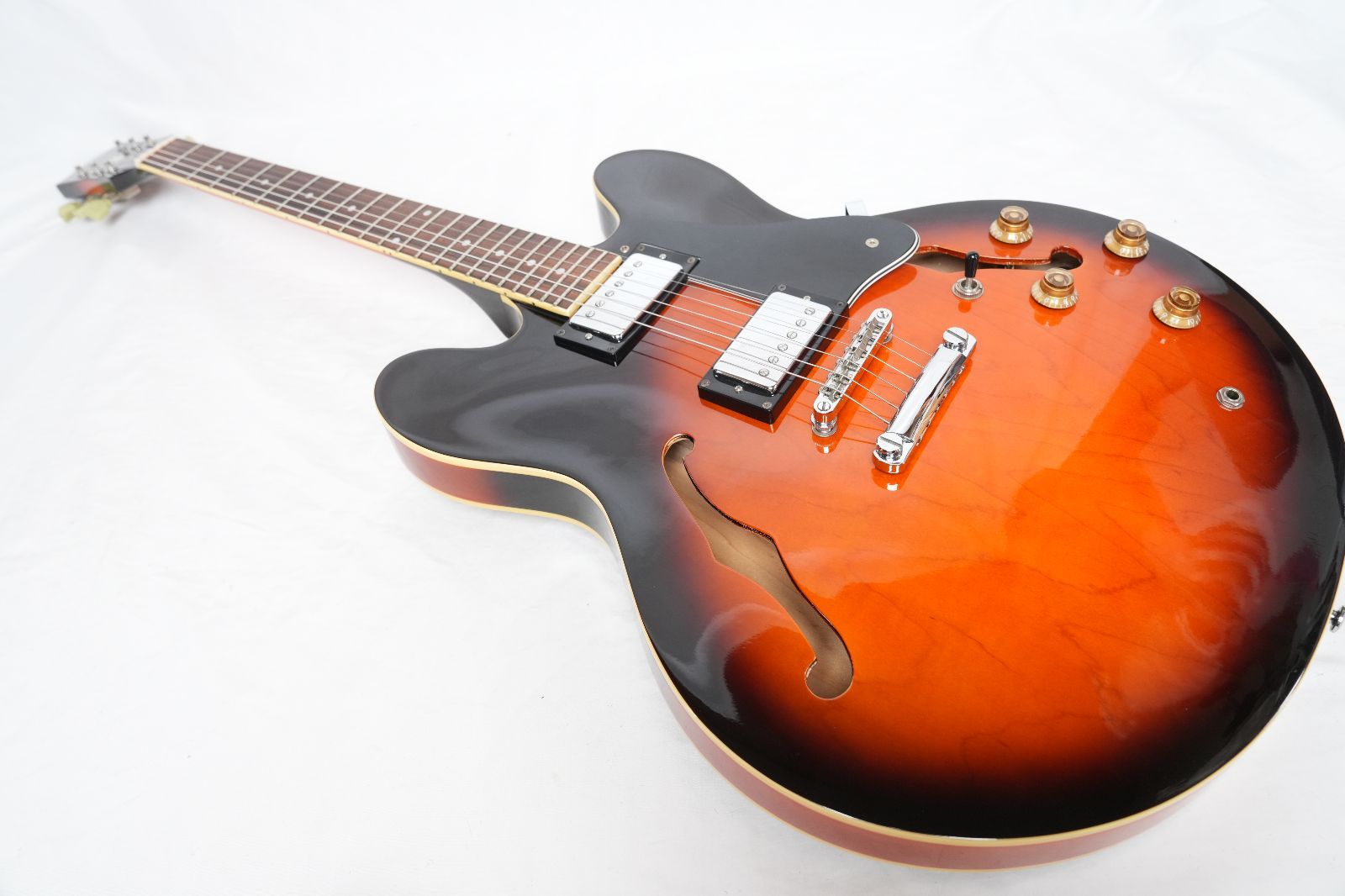 【美品】Tokai ES-335タイプセミアコ ☆Tokai☆ES-60 Vintage Sunburst ES-335タイプ セミアコ 美品