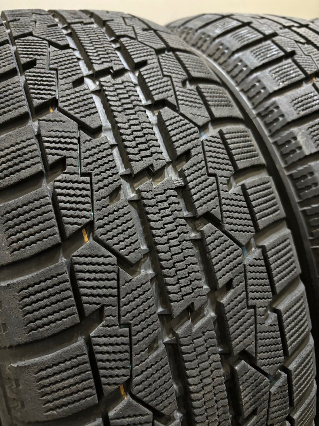 205/60R16 スタッドレス 4本 20年製 ヨコハマ iceGUARD IG50PLUS