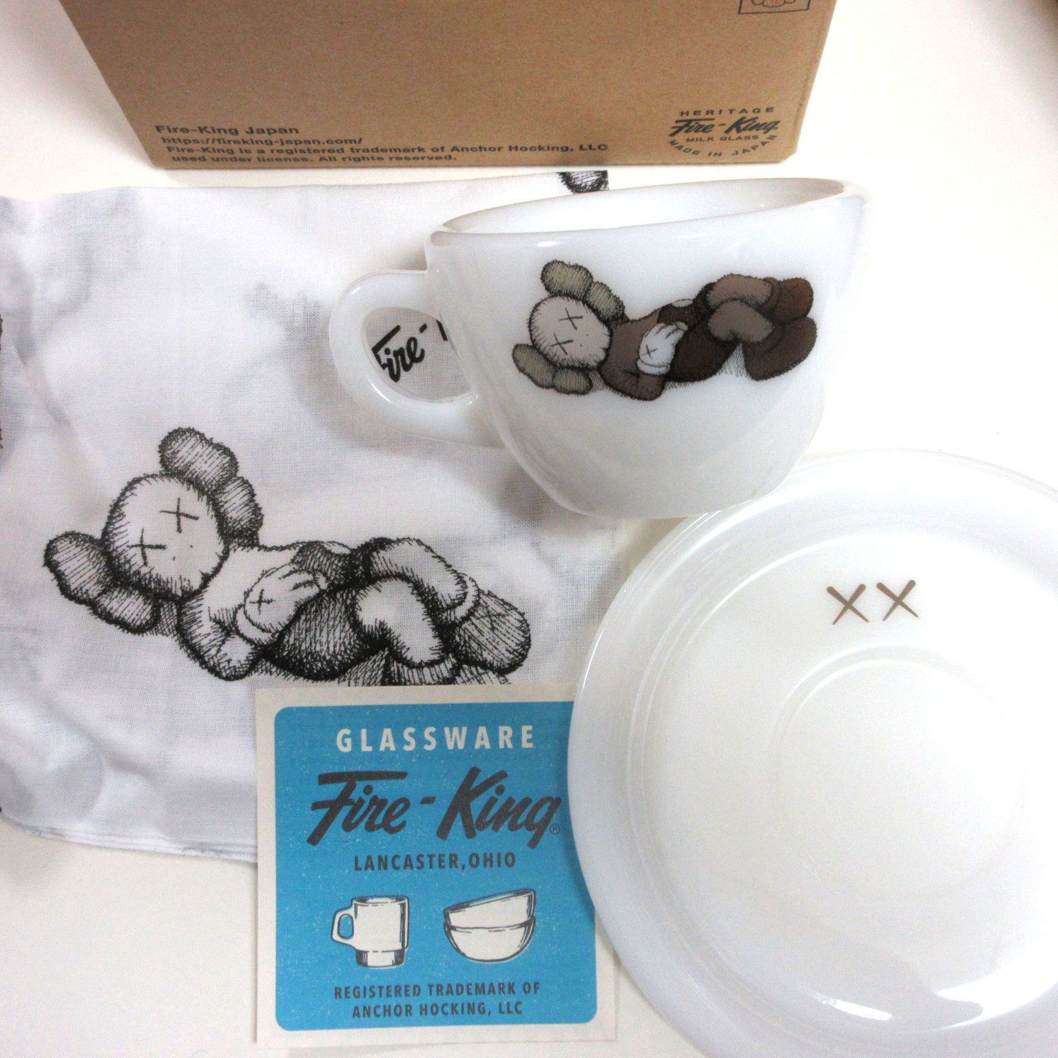 KAWS TOKYO FIRST」会場限定アイテム販売のお知らせ – Fire-King