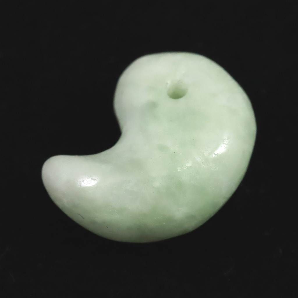 糸魚川翡翠 ヒスイ 小滝産 薄緑 20mm勾玉 ディレクトリカード付