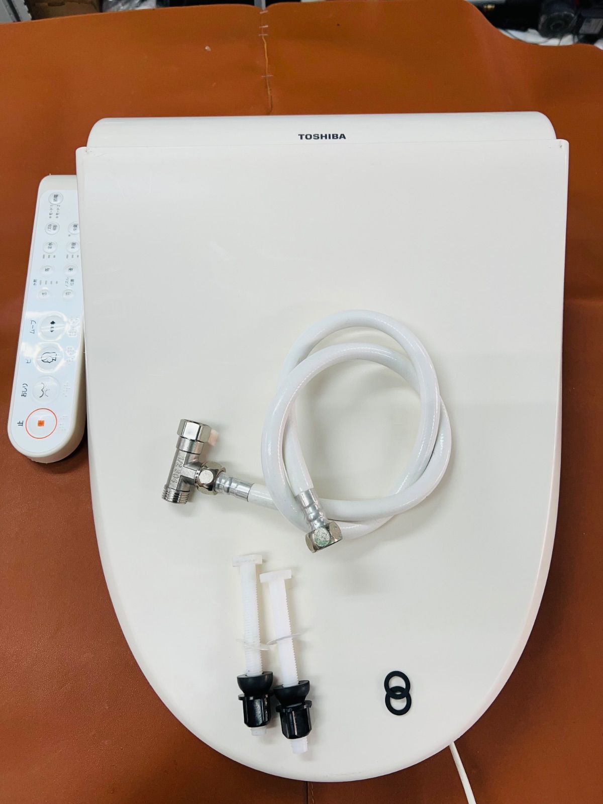SP588 TOSHIBA 温水洗浄便座 SCSーT160 ／2021年製（ヤマダモール 