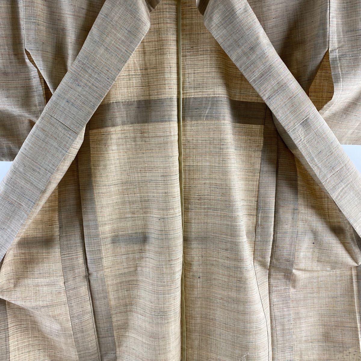 付下げ 身丈156cm 裄丈64.5cm M 単衣 紬地 十字絣 縞 ベージュ 正絹 美  