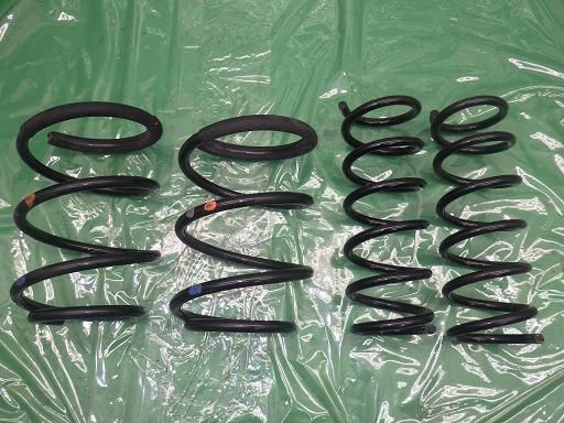 【中古】レガシィ サススプリング 4本