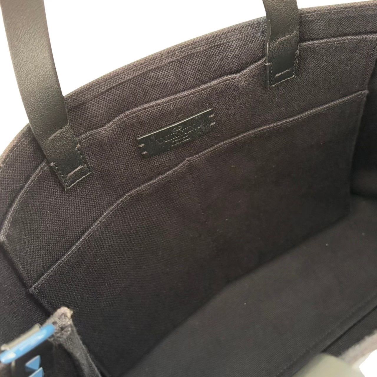 VALENTINO ヴァレンティノ トートバッグ 黒 青 ハンドバッグ VALENTINO ヴァレンティノ トートバッグ 黒 青 ハンドバッグ