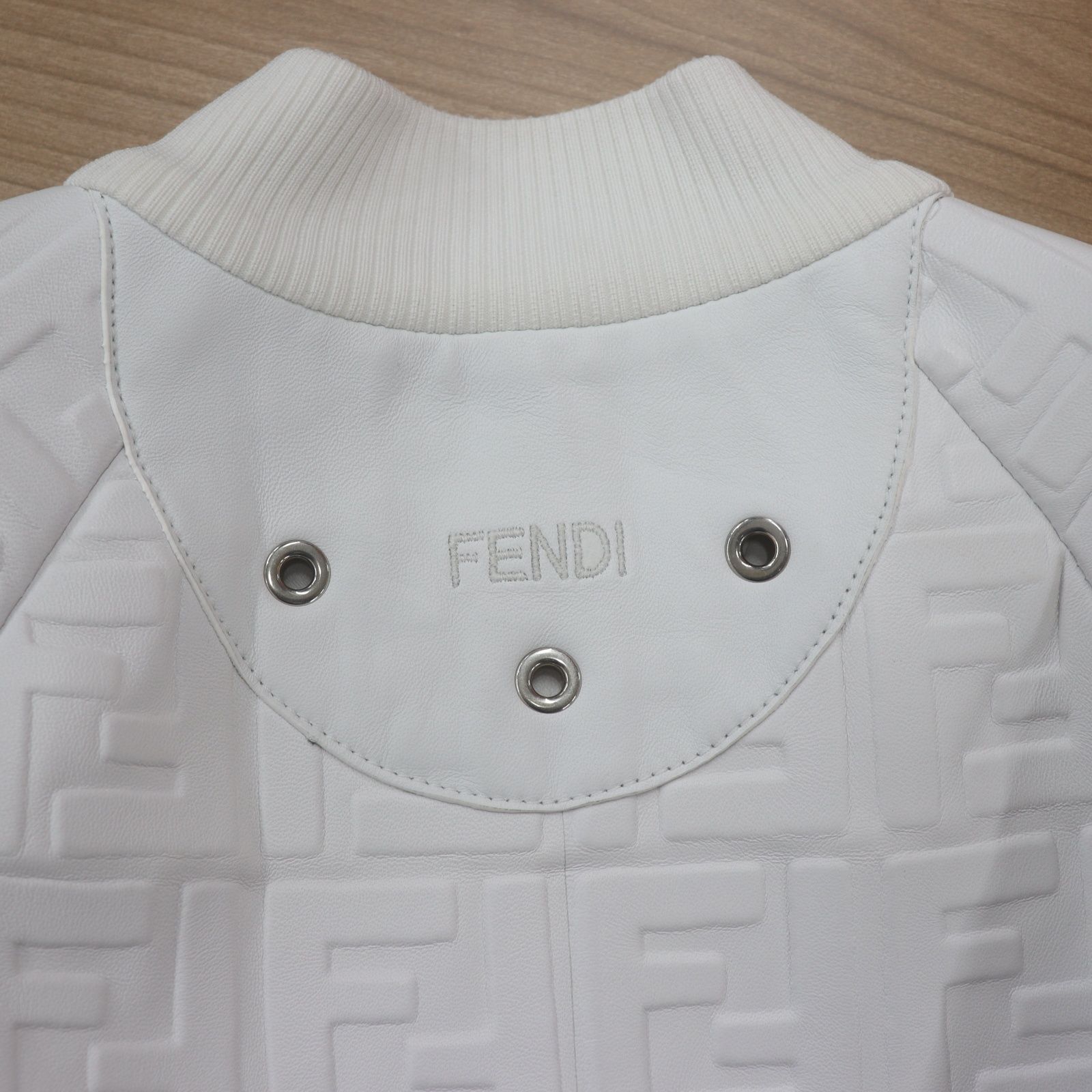 ホワイト レディース