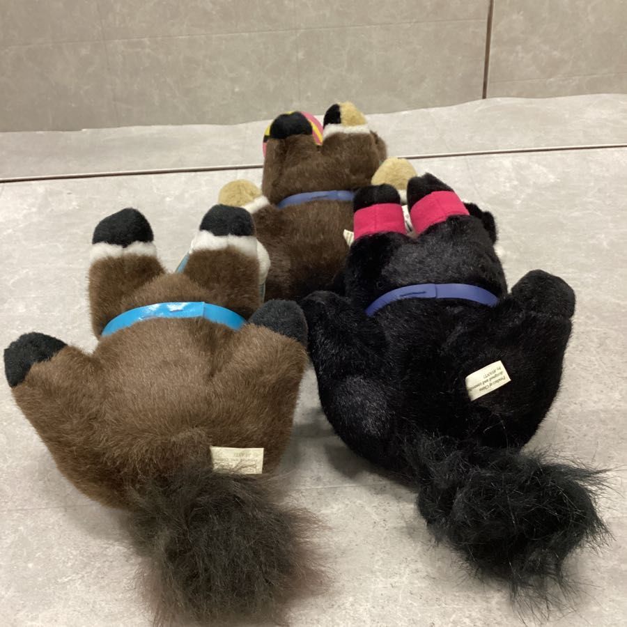 イソノルーブル　巨大競馬　馬　ぬいぐるみ　レトロ　3匹 イソノルーブル 巨大競馬 馬 ぬいぐるみ レトロ 3匹 - メルカリ