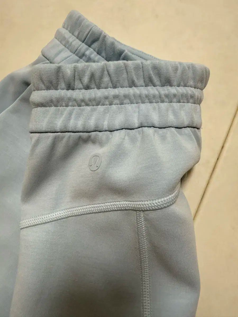 lululemon ルルレモン