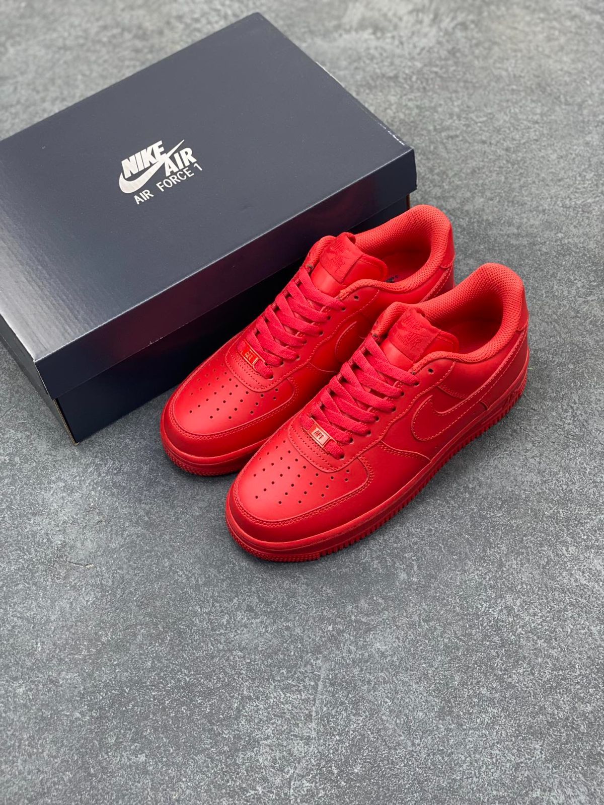 NIKE ナイキ AIR FORCE 1 LOW '07 LV8 1 'TRIPLE RED' エア フォース 1 ロー 