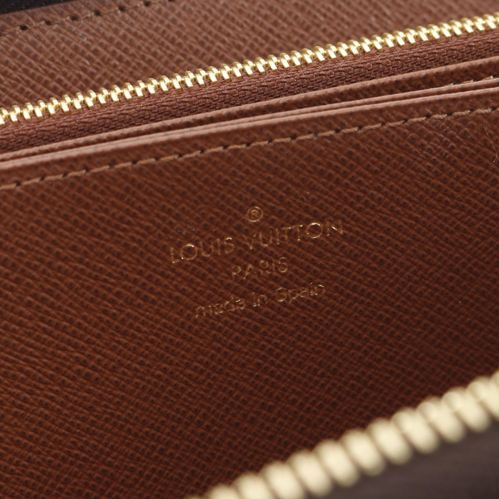 VUITTON