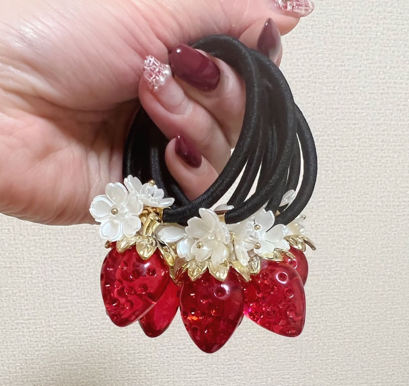 handmadeハンドメイド キッズヘアゴム いちごゆらりんポニー ...