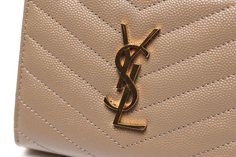 サンローラン / SAINT LAURENT カサンドラ マトラッセ コンパクト  