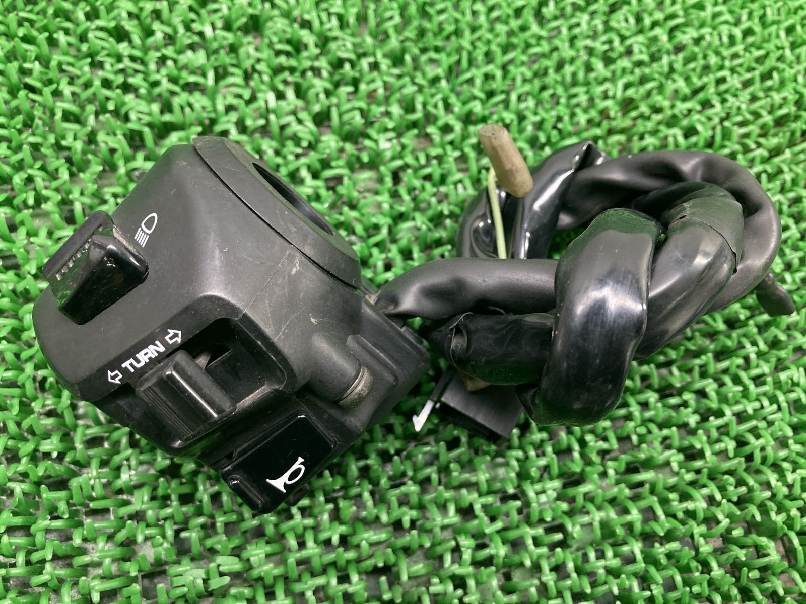 CBR1100XXブラックバード純正サイドカウル CBR1100XXブラックバード純正サイドカウル CBR1100XXブラックバード