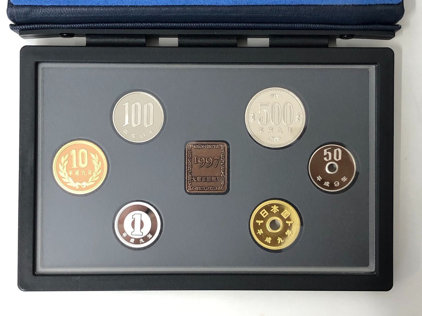日本 プルーフコインセット 1993-1997 ☆プルーフ貨幣セット☆1993年～1997年☆ - メルカリ