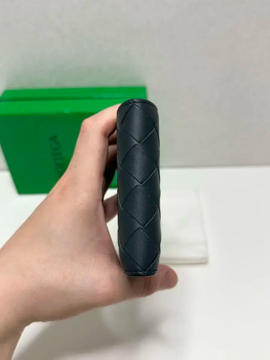 バイ 二つ折り財布