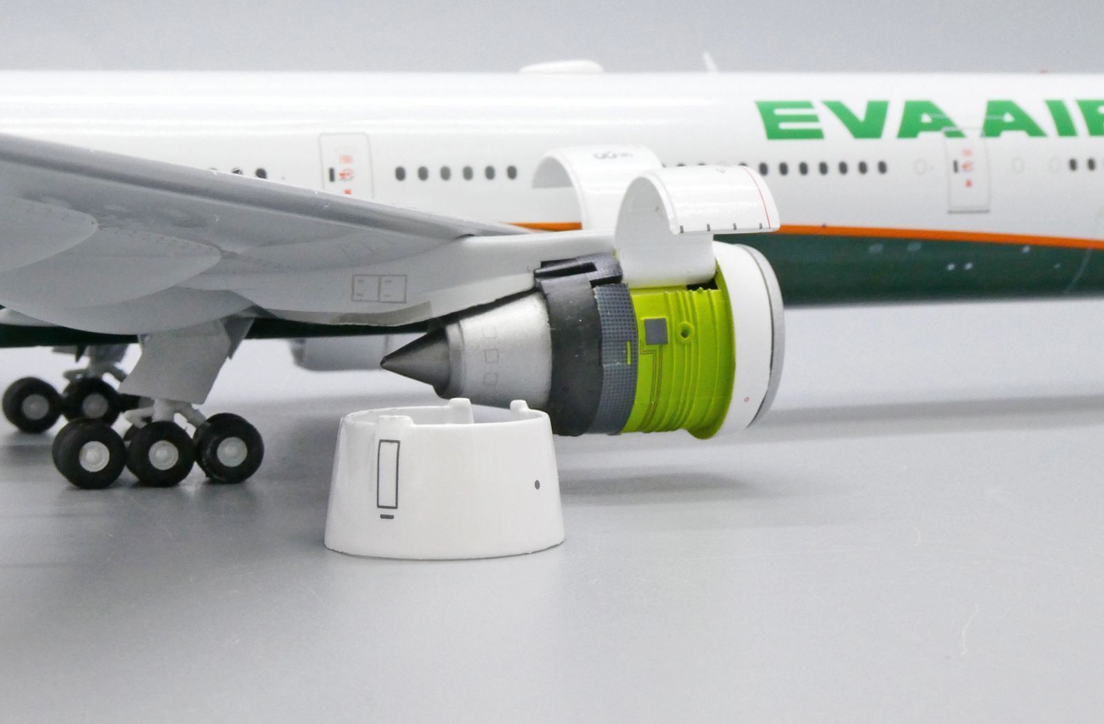 777-300ER