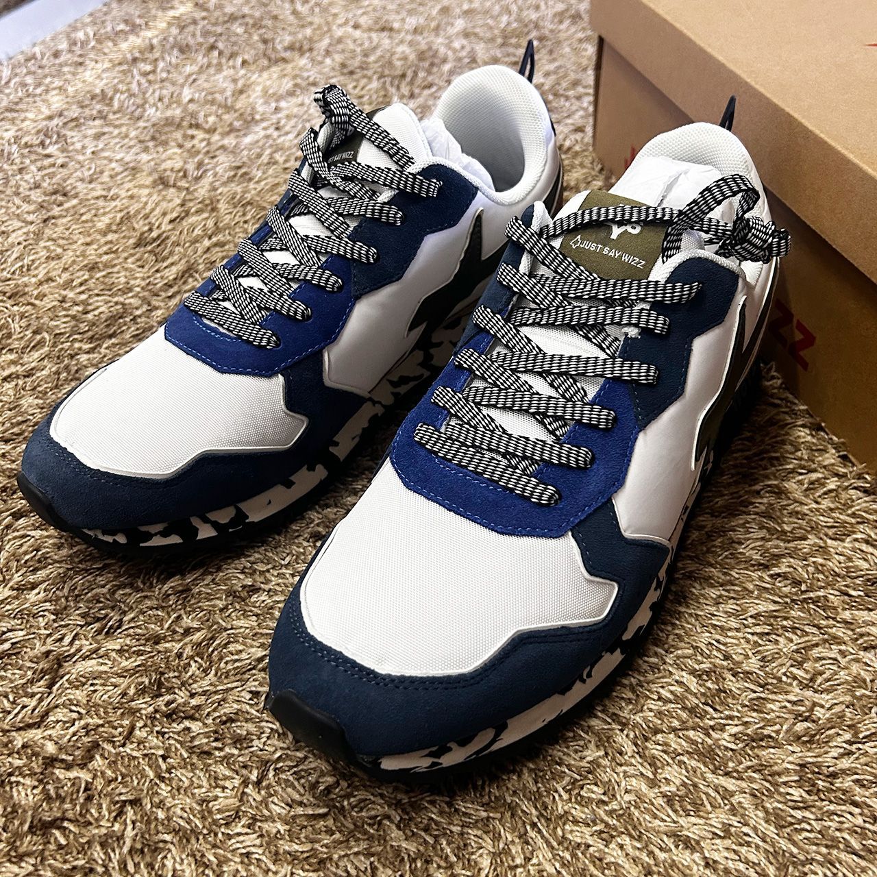 【新品・未使用】サイズ44（27.5～28cm相当） 定価38500円 W6YZ JM240-2C67z ローカットスニーカー イタリアブランド スニーカー