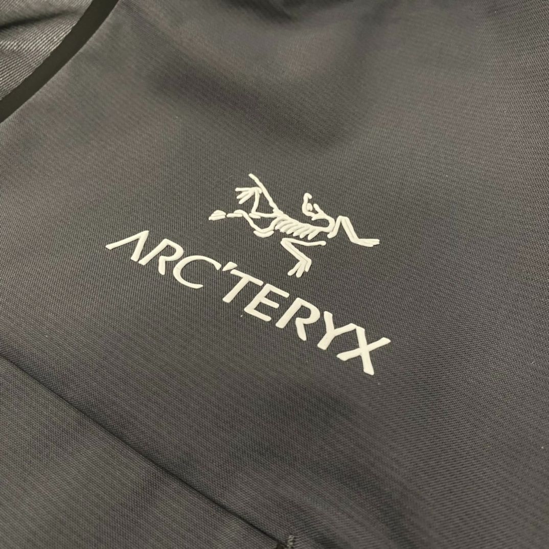 新品 ARC‘TERYX BETA LT GORE-TEX Jacket-Men's アークテリクス　ジャケット ブラック ベージュ ネイビー