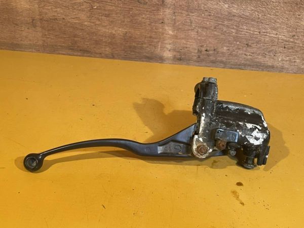 ヤマハマジェスティリヤブレーキマスターシリンダー4D9-W2587-11