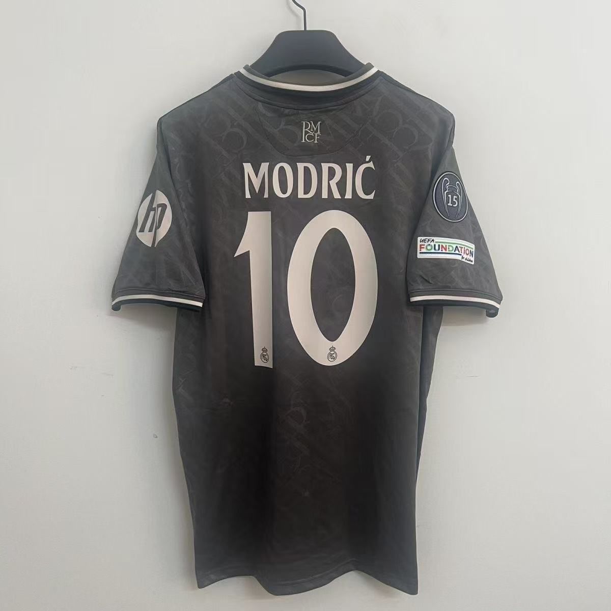 レアル・マドリード MODRIĆ 10 ジャージ