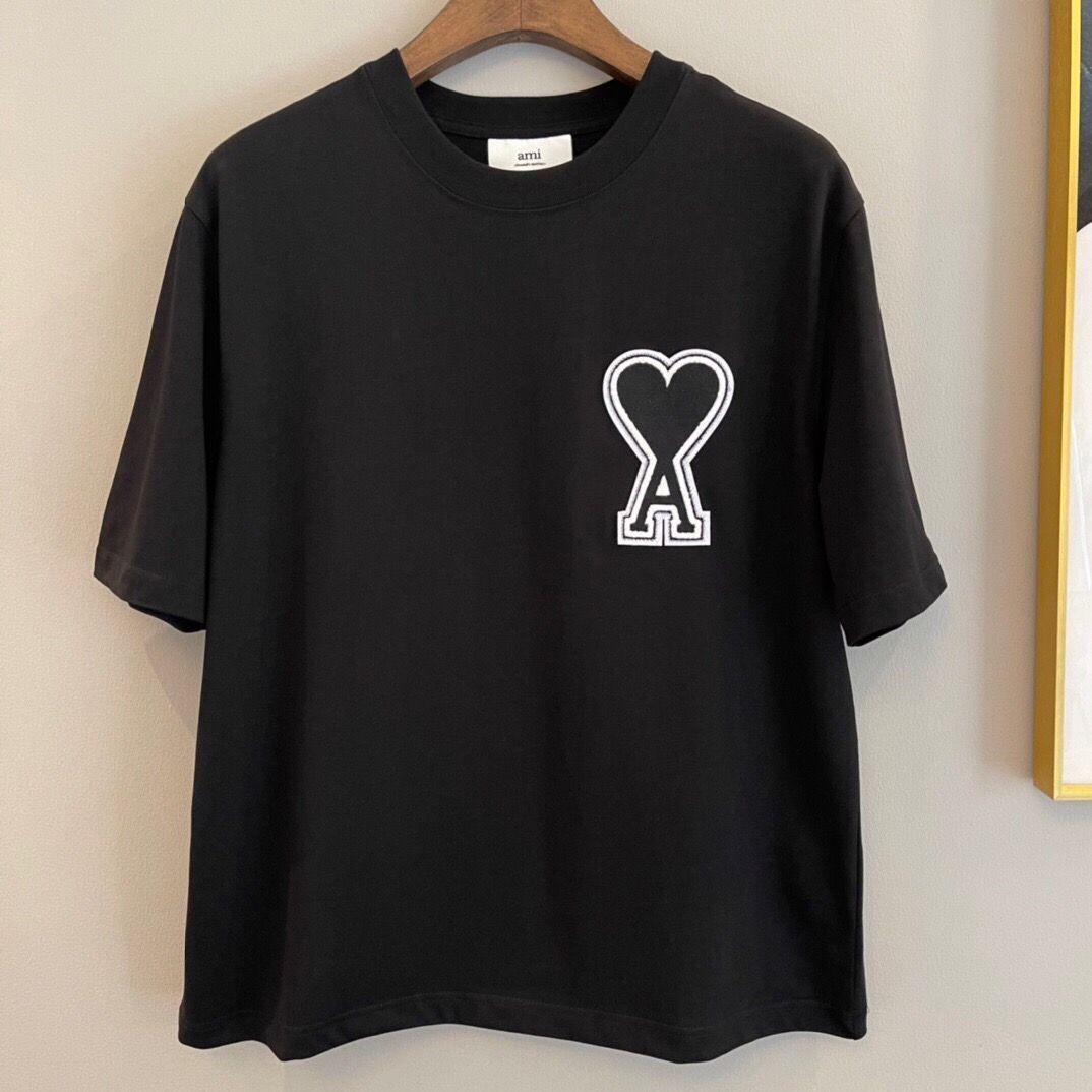 【新品・未使用】ami paris アミパリス ハート刺繍入り 半袖Tシャツ AMI Alexandre Mattiussi ami paris アミパリス Tシャツ