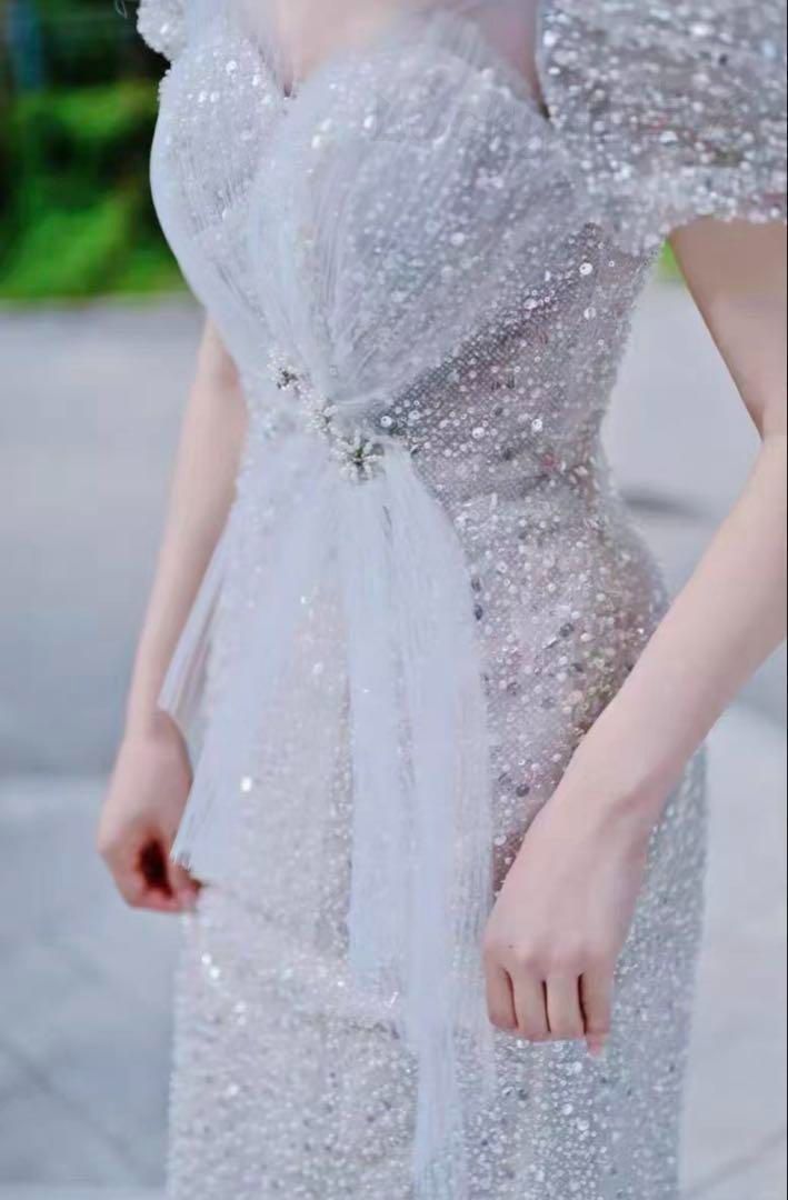 スパンコールがゴージャスでオシャレな半袖 イブニングドレス