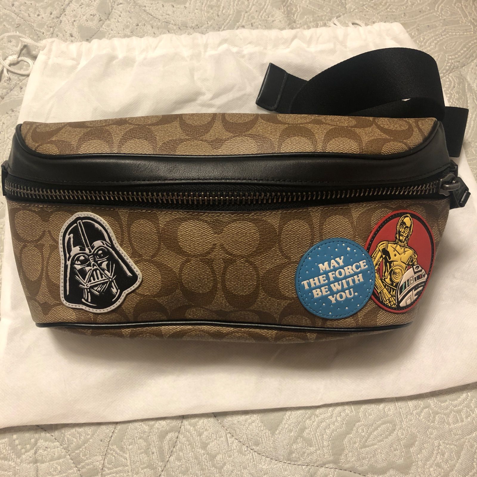 新到着 ラスト1【新品】コーチシグネチャボディバッグ STARWARS×COACH