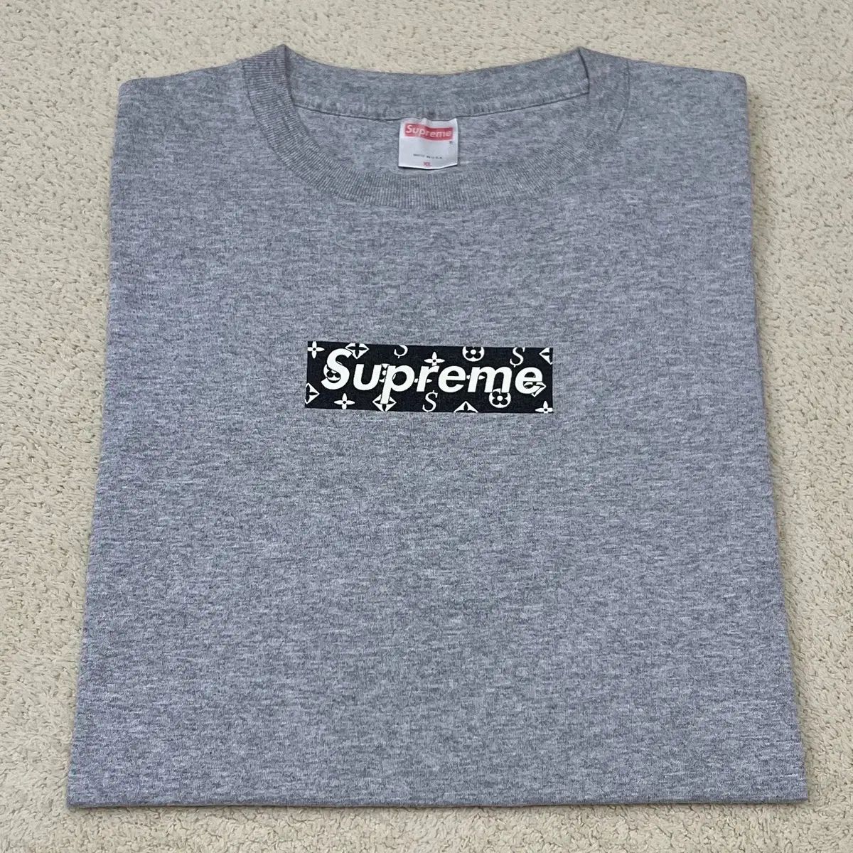 Supreme ルイヴィトン　グレー Tシャツ XL Supreme(シュプリーム) Louis Vuitton(ルイヴィトン
