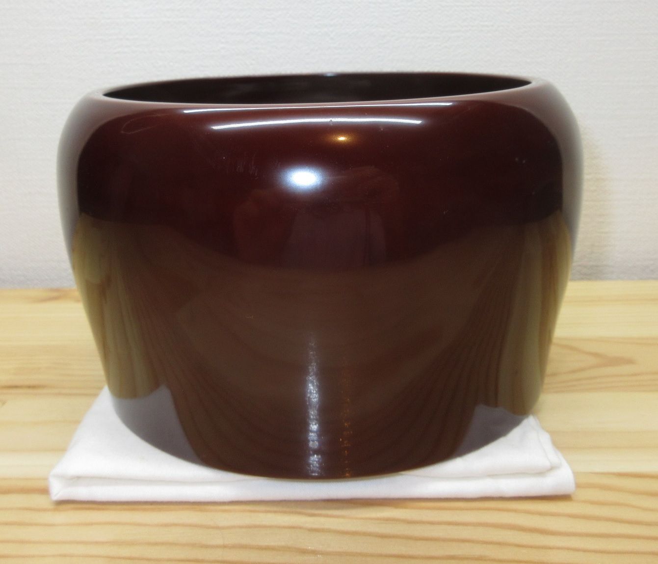 逢絢亭 茶道具 建水 溜塗 竹 布袋形 千家十職 黒田正玄 共箱入り