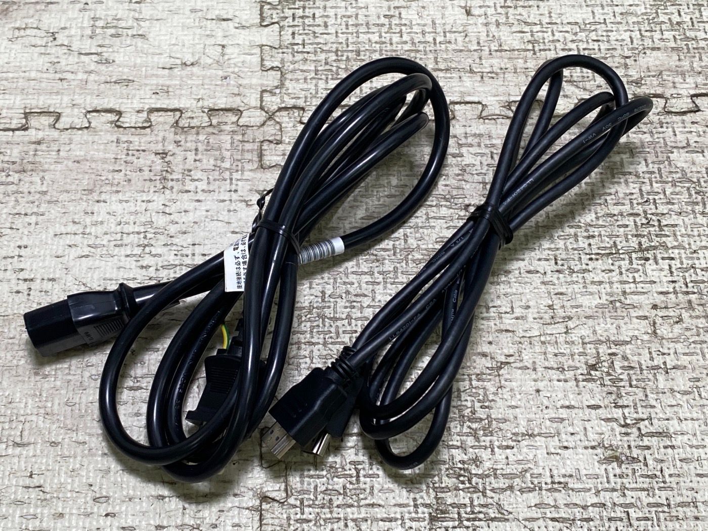 XUB2792HSU-B1 27型|IPS方式|狭額縁|広視野角|非光沢|昇降|ピボット|スィーベル|1920x1080|DP