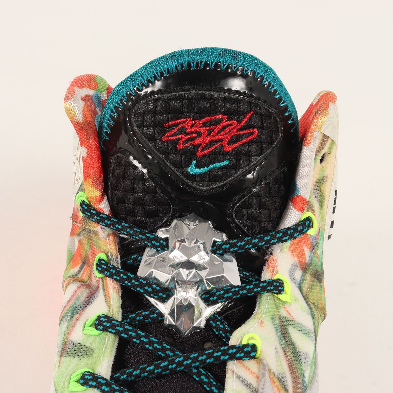 美品 NIKE ナイキ サイズ:26.0cm LEBRON 11 PREMIUM WHAT THE